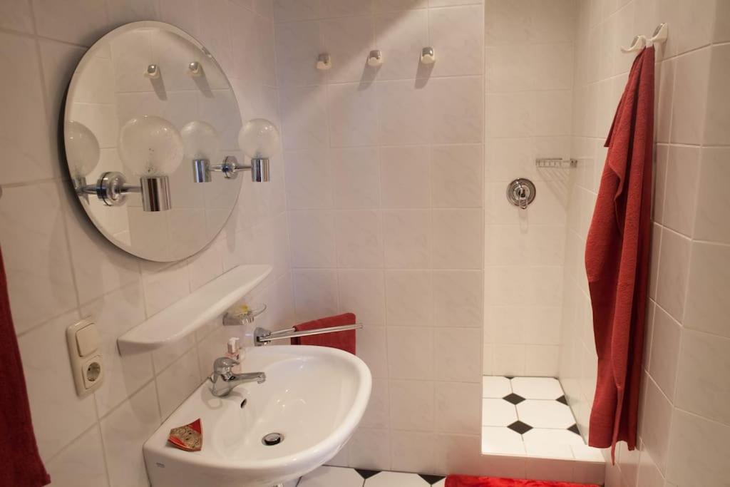 Gemuetliches 2P-Apartment In Ruhiger Lage Dresden Bagian luar foto